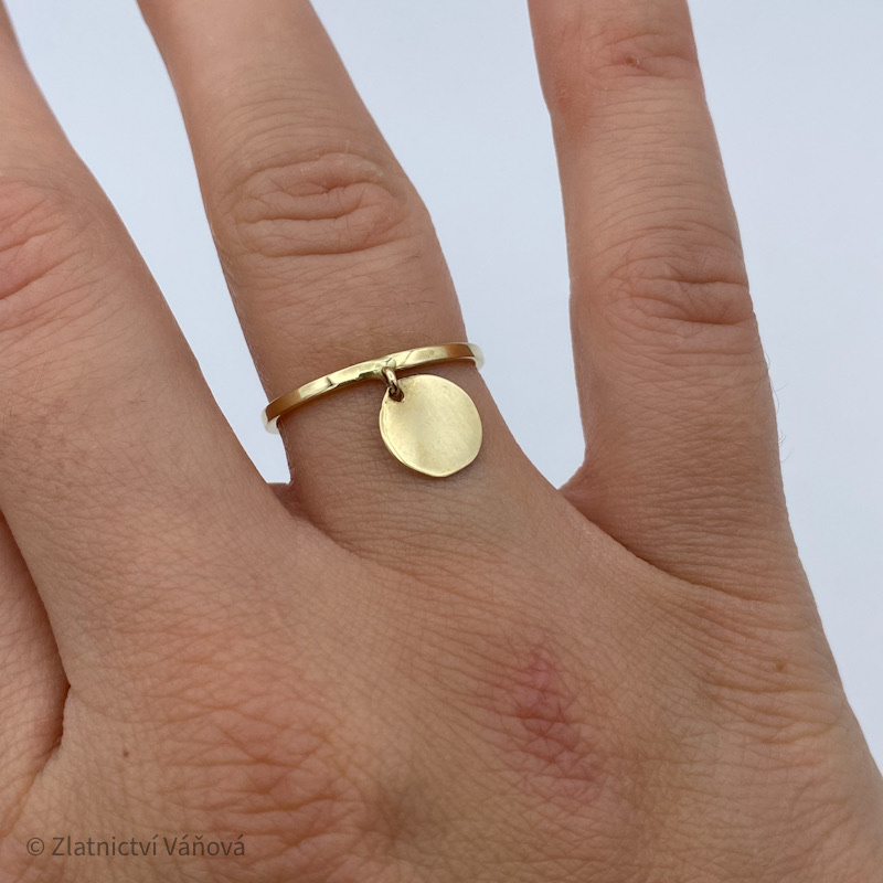 Žluté zlato prsten s destičkou